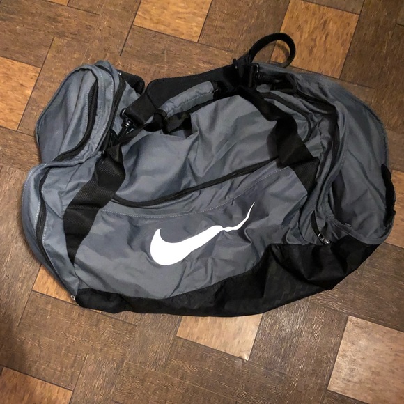 nike tech fleece bag